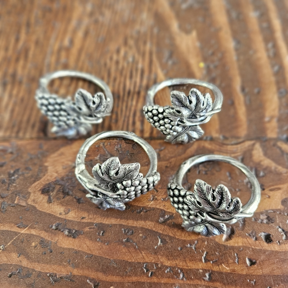 Grape Themed Napkin Rings 4 - Picture 4 of 5
